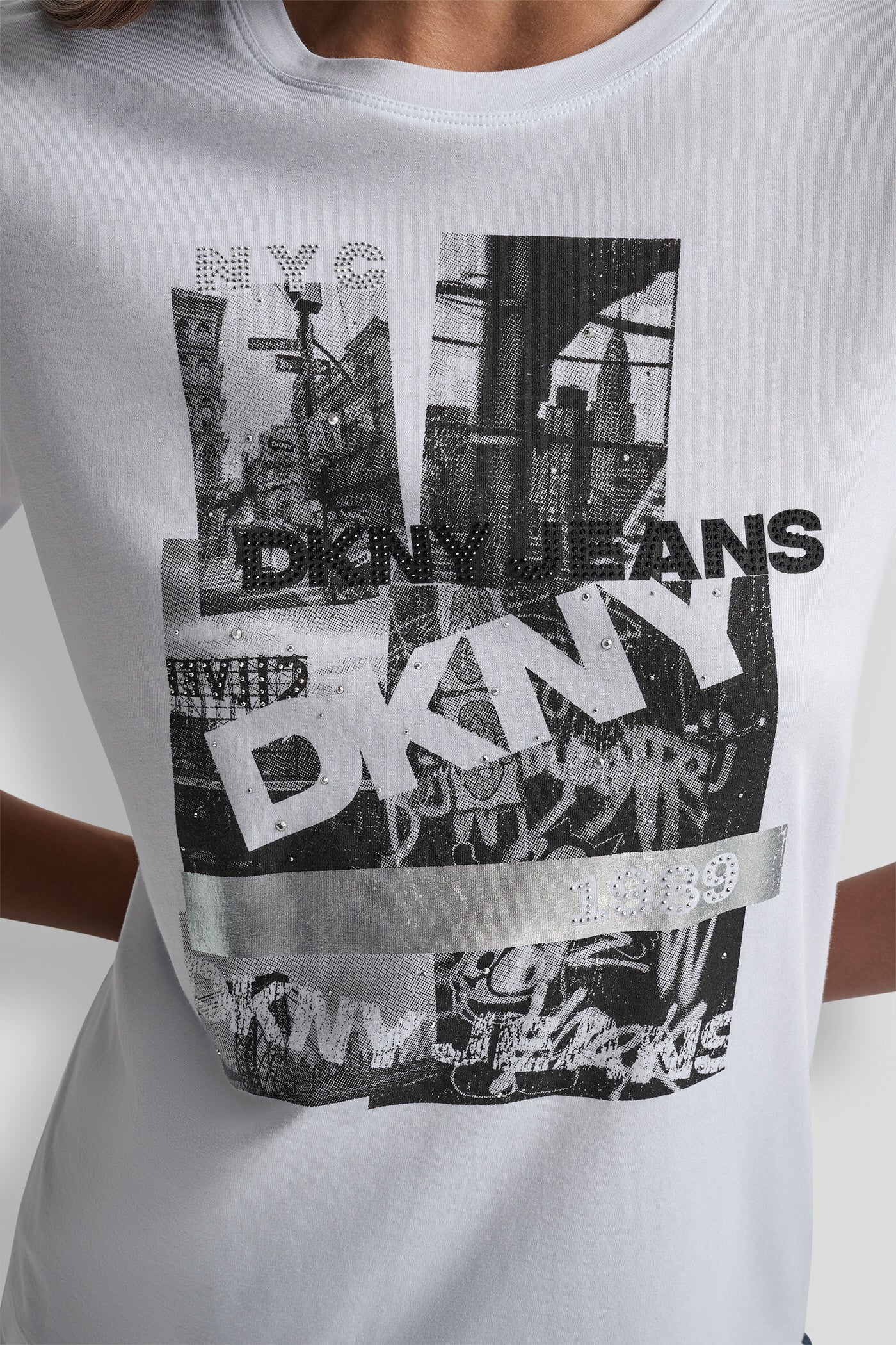 EMBELLISHED LOGO PHOTOGRAPHIC TEE - Image 4